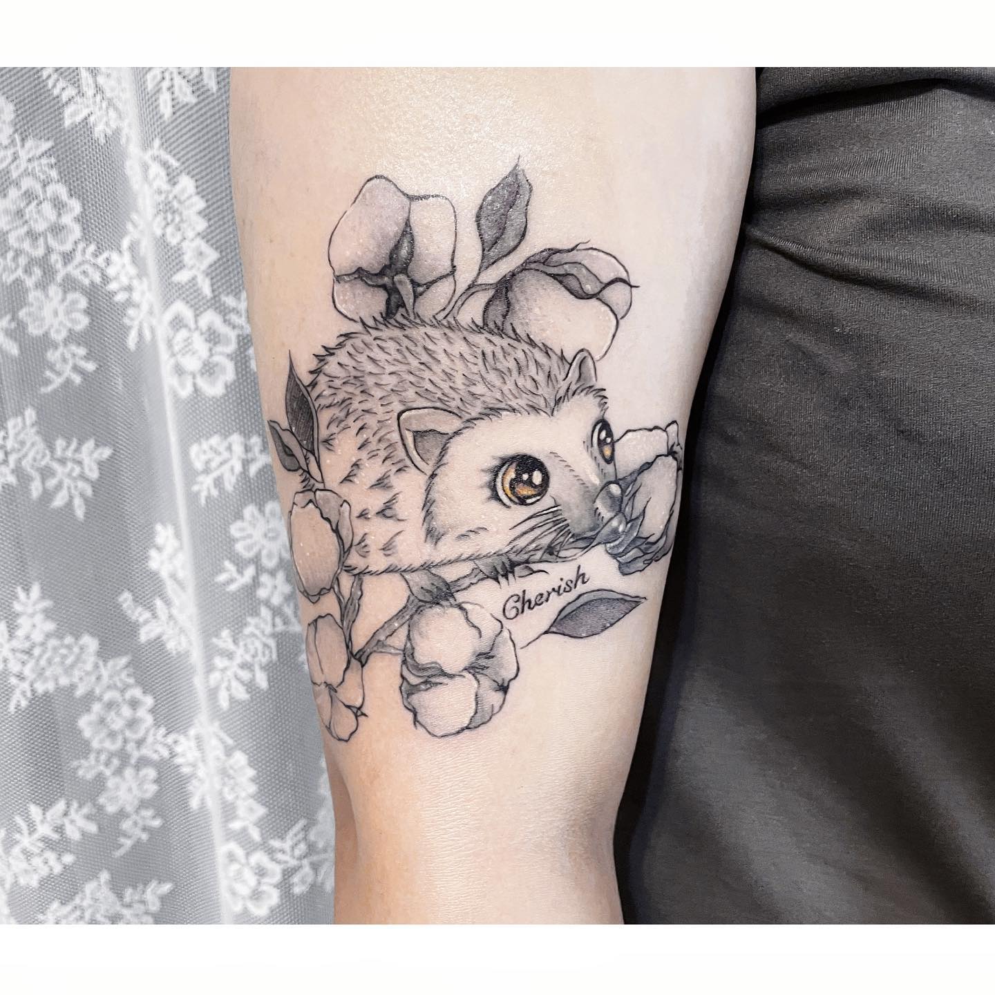 hedgehog tattoo - IG ai_row_